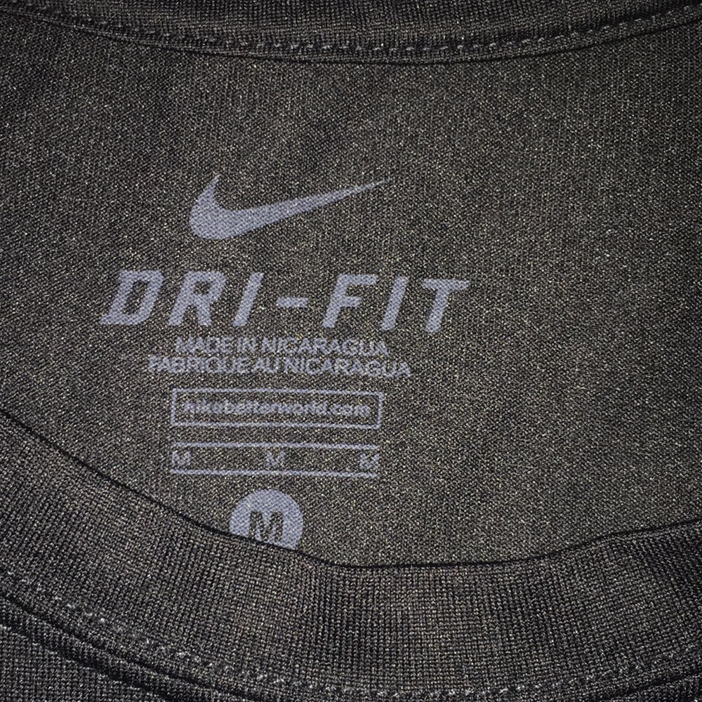 NIKE T-shirt short sleeve dri fit size M - Picture 4 of 6